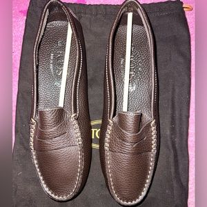 NEW WITHOUT BOX - Tod’s Women’s Gommino Brown Leather Driving Loafers Shoes